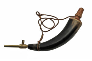 10" POWDER HORN WITH BRASS TAP