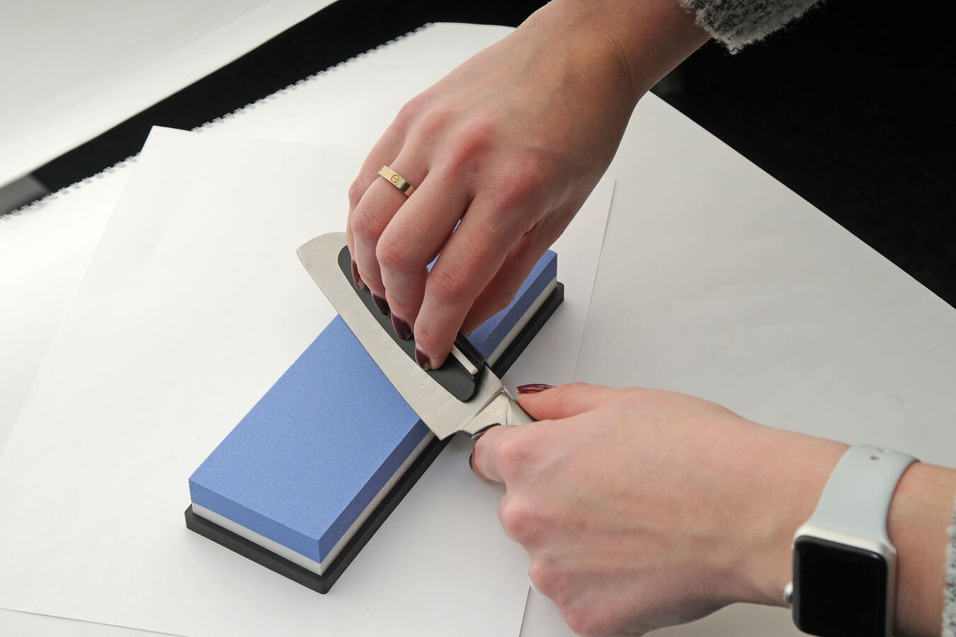 SHARPENING STONE WITH ANGLE GUIDE Rogue Armor USA